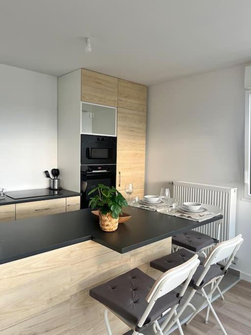 איברי-סור-סיין Superbe Appartement Neuf Dans Residence Familiale Aux Portes De Paris Avec Parking מראה חיצוני תמונה