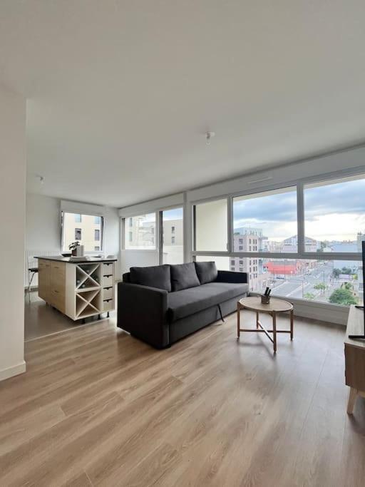 איברי-סור-סיין Superbe Appartement Neuf Dans Residence Familiale Aux Portes De Paris Avec Parking מראה חיצוני תמונה
