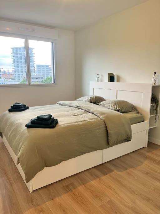 איברי-סור-סיין Superbe Appartement Neuf Dans Residence Familiale Aux Portes De Paris Avec Parking מראה חיצוני תמונה